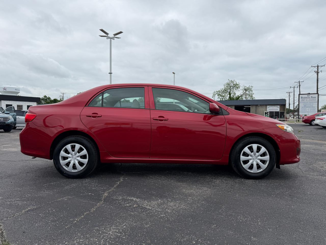 Toyota Corolla L 2010