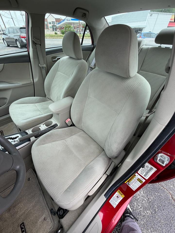 Toyota Corolla L 2010