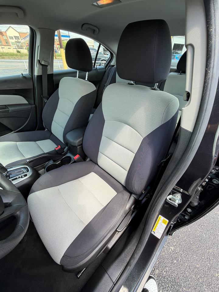 Chevrolet Cruze LS Auto 2015