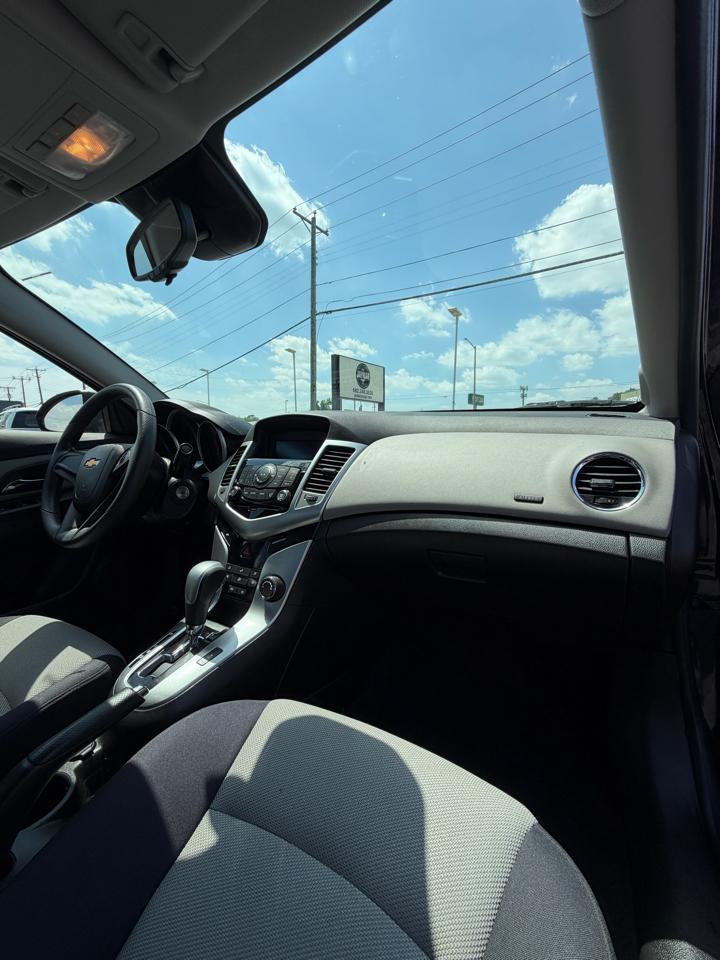 Chevrolet Cruze LS Auto 2015