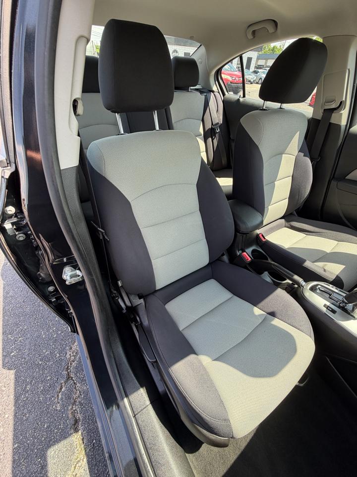 Chevrolet Cruze LS Auto 2015