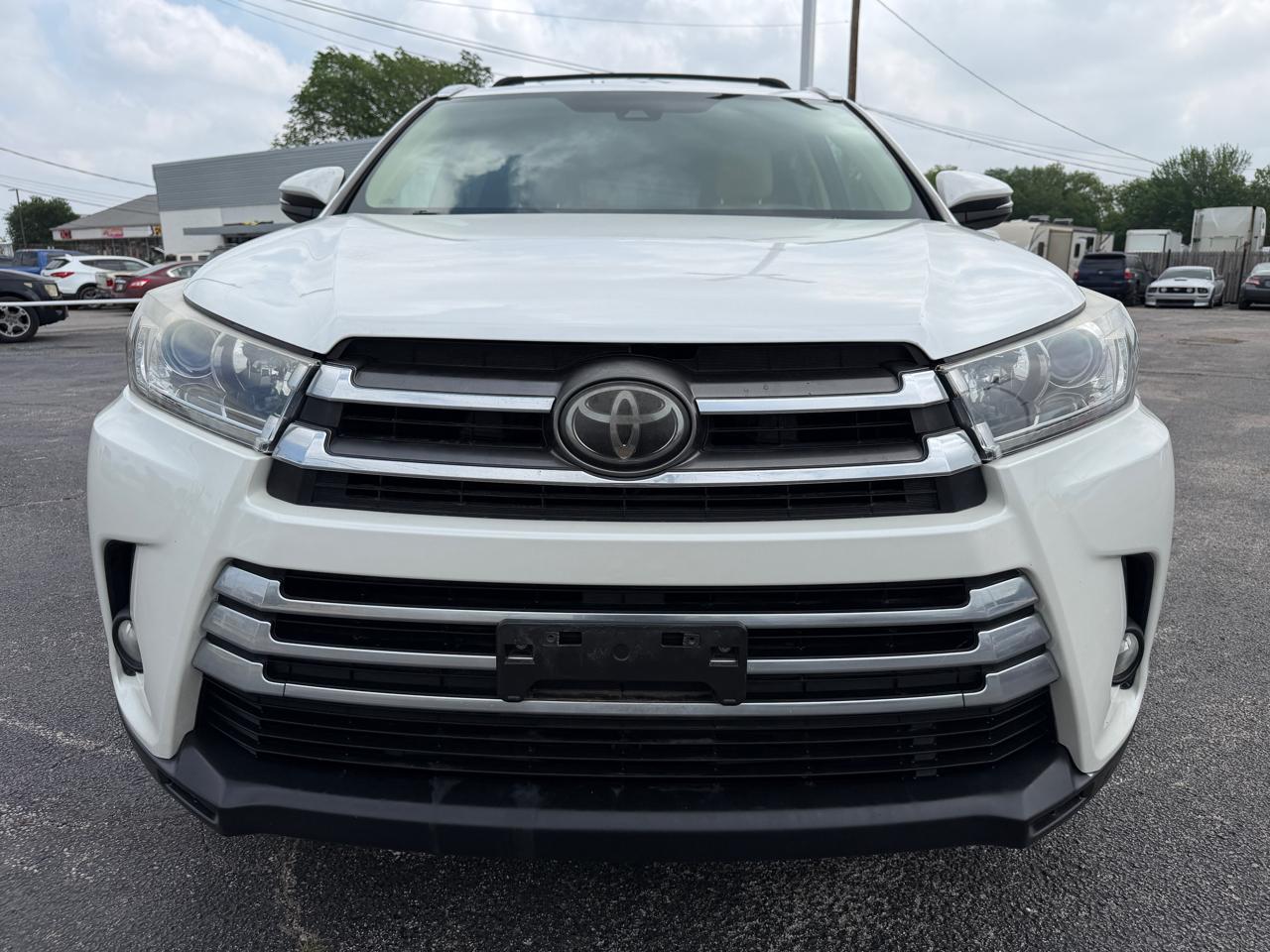 Toyota Highlander Limited FWD V6 2017