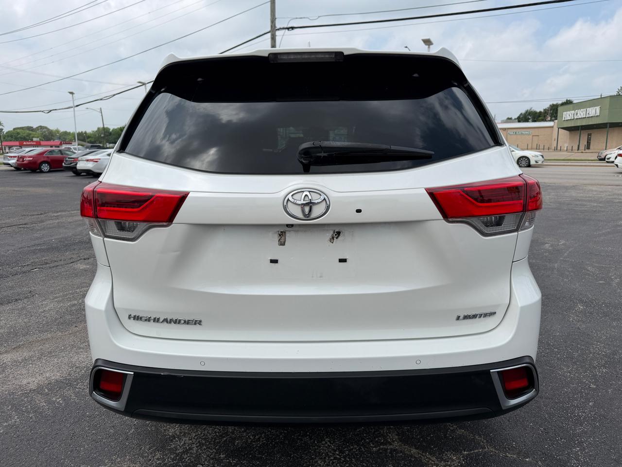 Toyota Highlander Limited FWD V6 2017