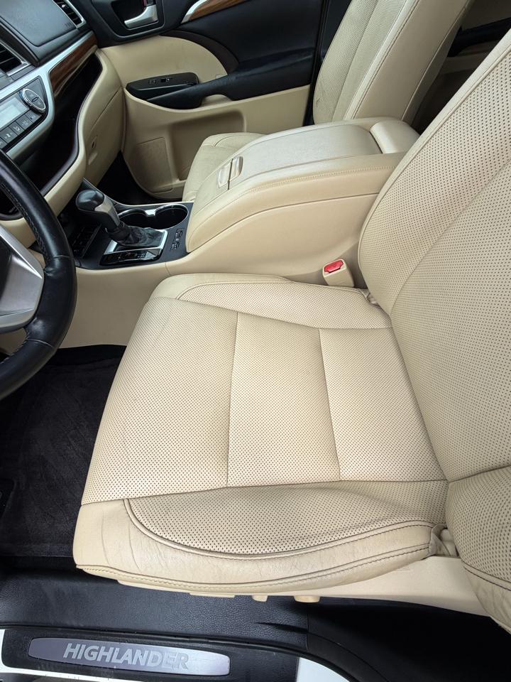 Toyota Highlander Limited FWD V6 2017