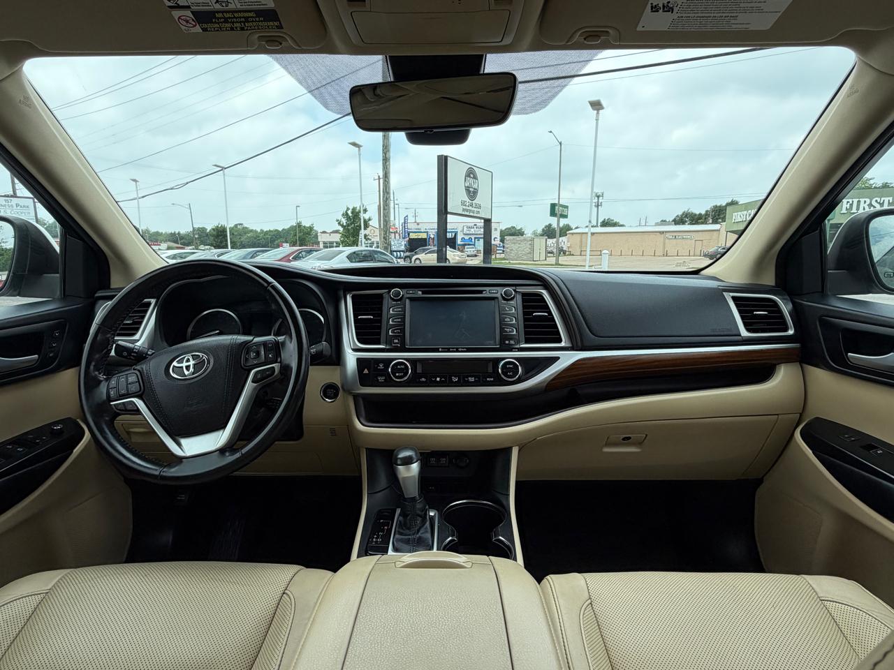 Toyota Highlander Limited FWD V6 2017