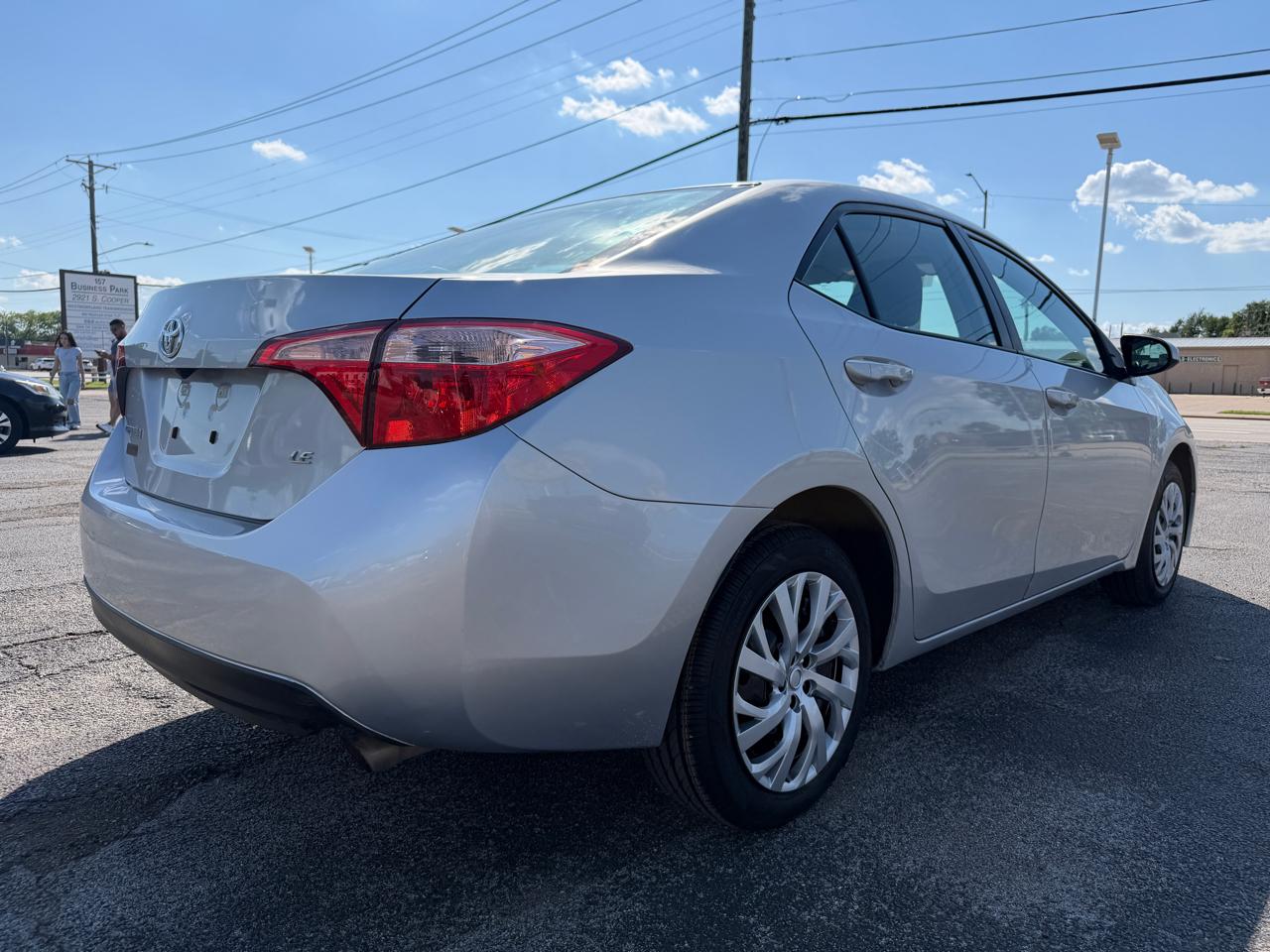 Toyota Corolla LE 2019