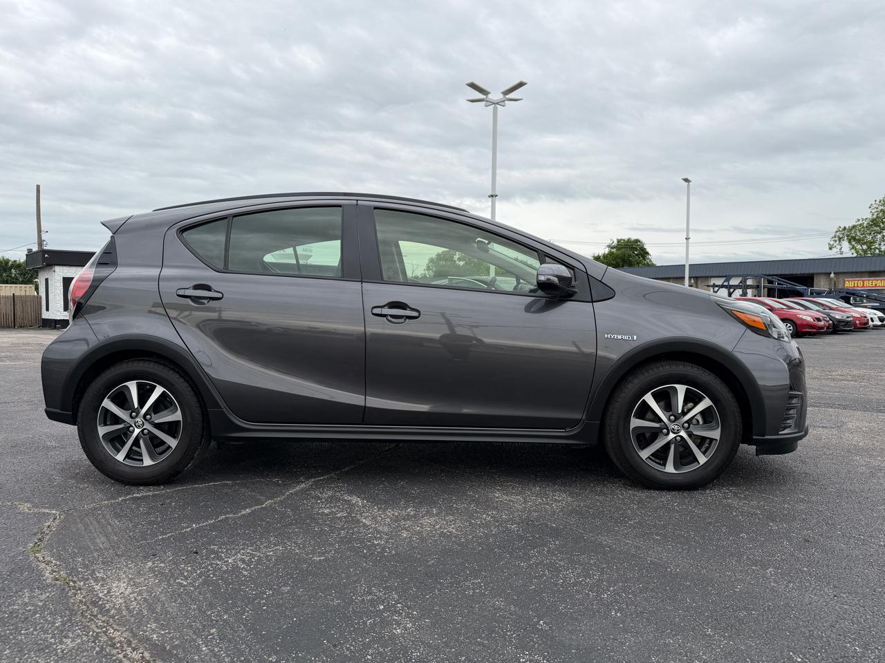 Toyota Prius c LE 2019