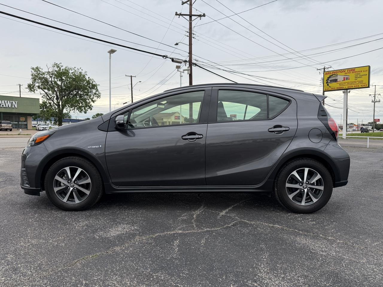 Toyota Prius c LE 2019