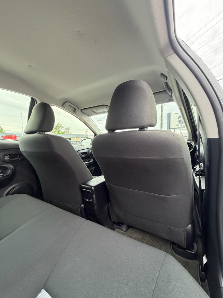 Toyota Prius c LE 2019