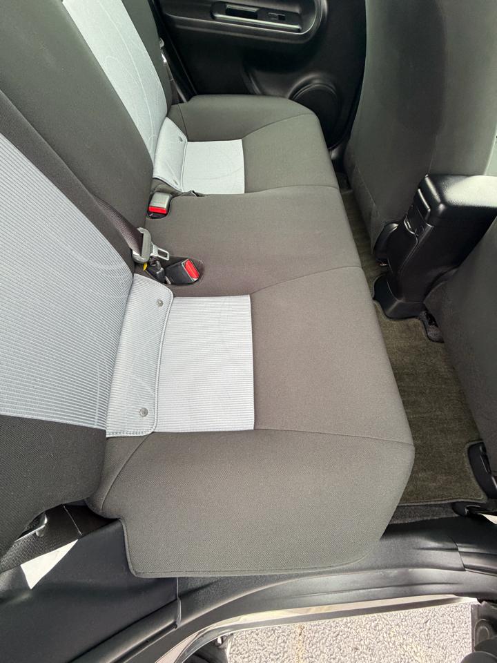 Toyota Prius c LE 2019