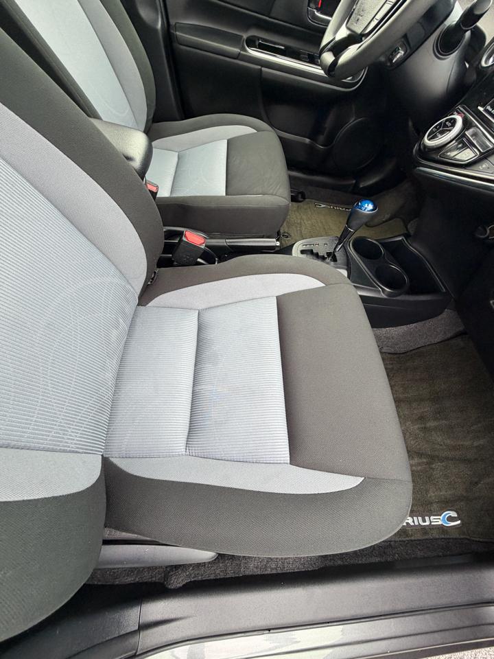 Toyota Prius c LE 2019