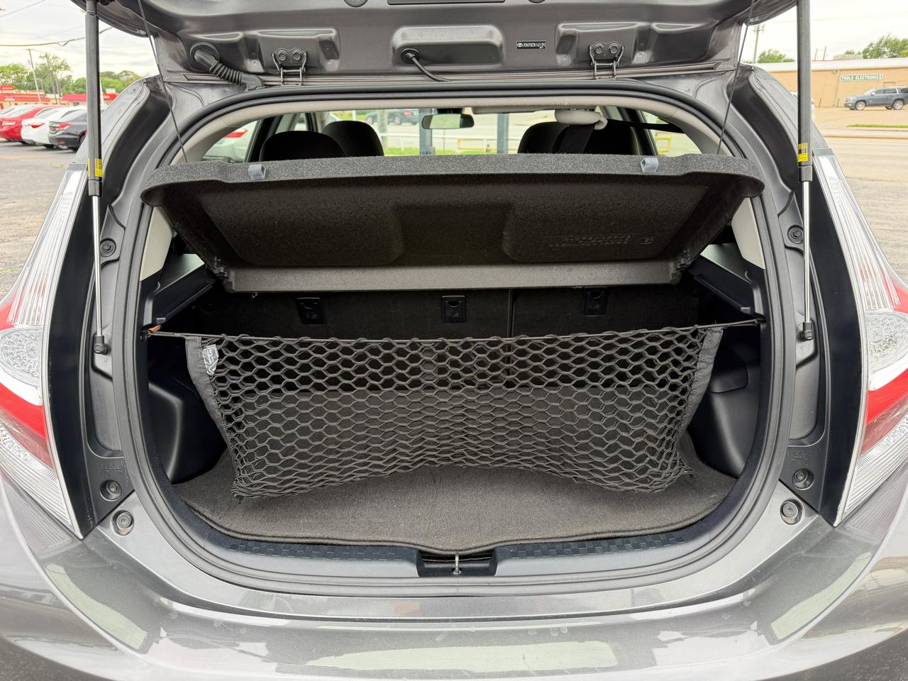 Toyota Prius c LE 2019