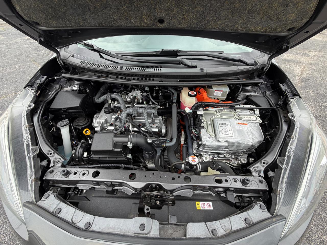 Toyota Prius c LE 2019