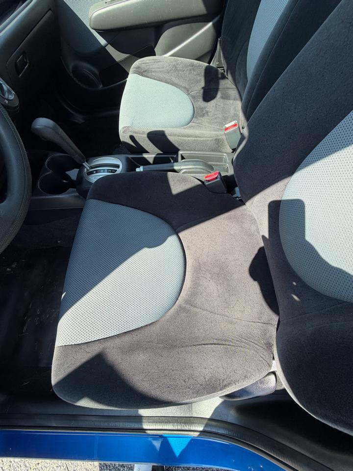 Honda Fit 5-Speed AT 2008