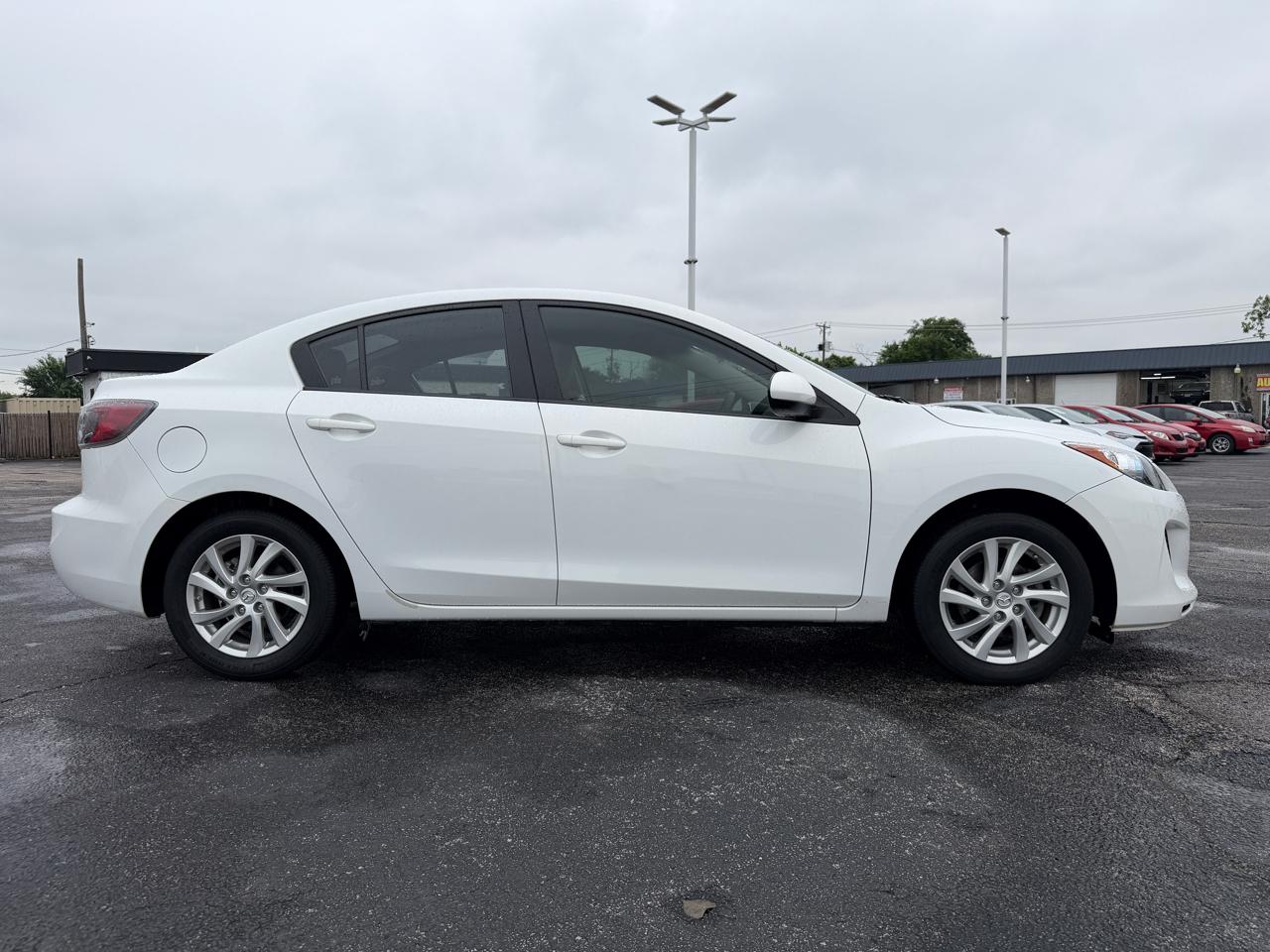Mazda MAZDA3 i Touring 4-door 2012