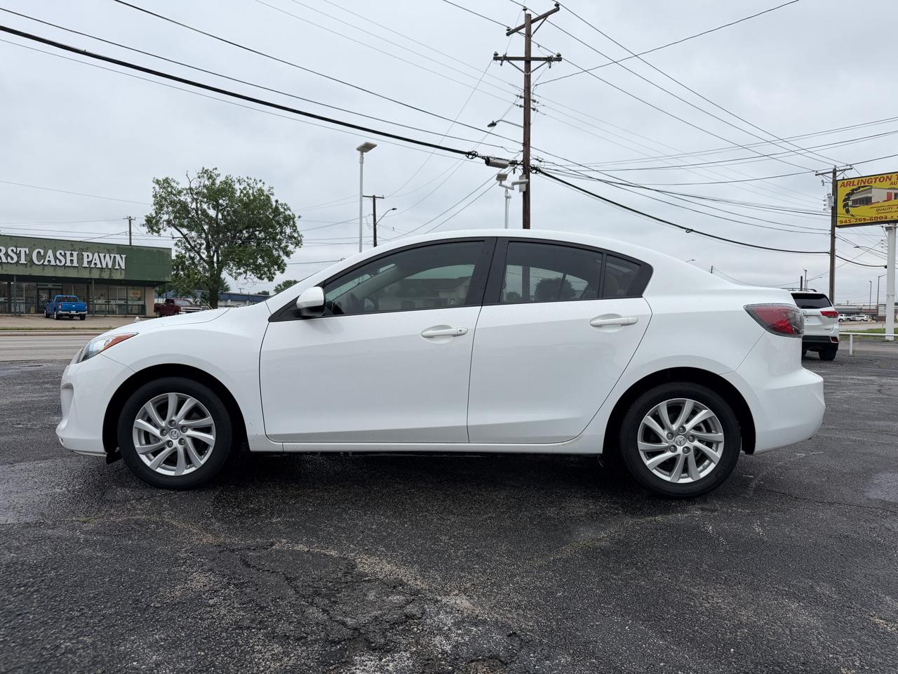 Mazda MAZDA3 i Touring 4-door 2012