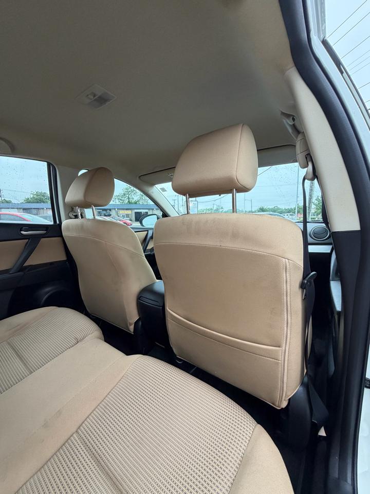 Mazda MAZDA3 i Touring 4-door 2012