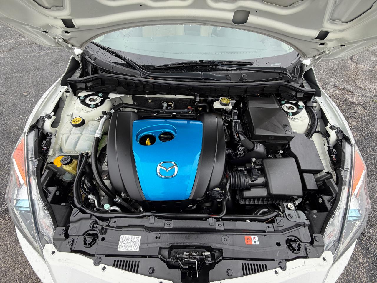 Mazda MAZDA3 i Touring 4-door 2012