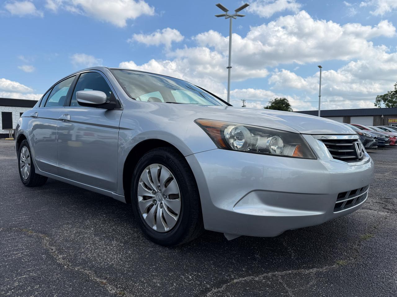 Honda Accord LX sedan AT 2010