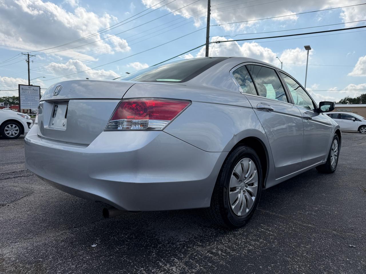 Honda Accord LX sedan AT 2010