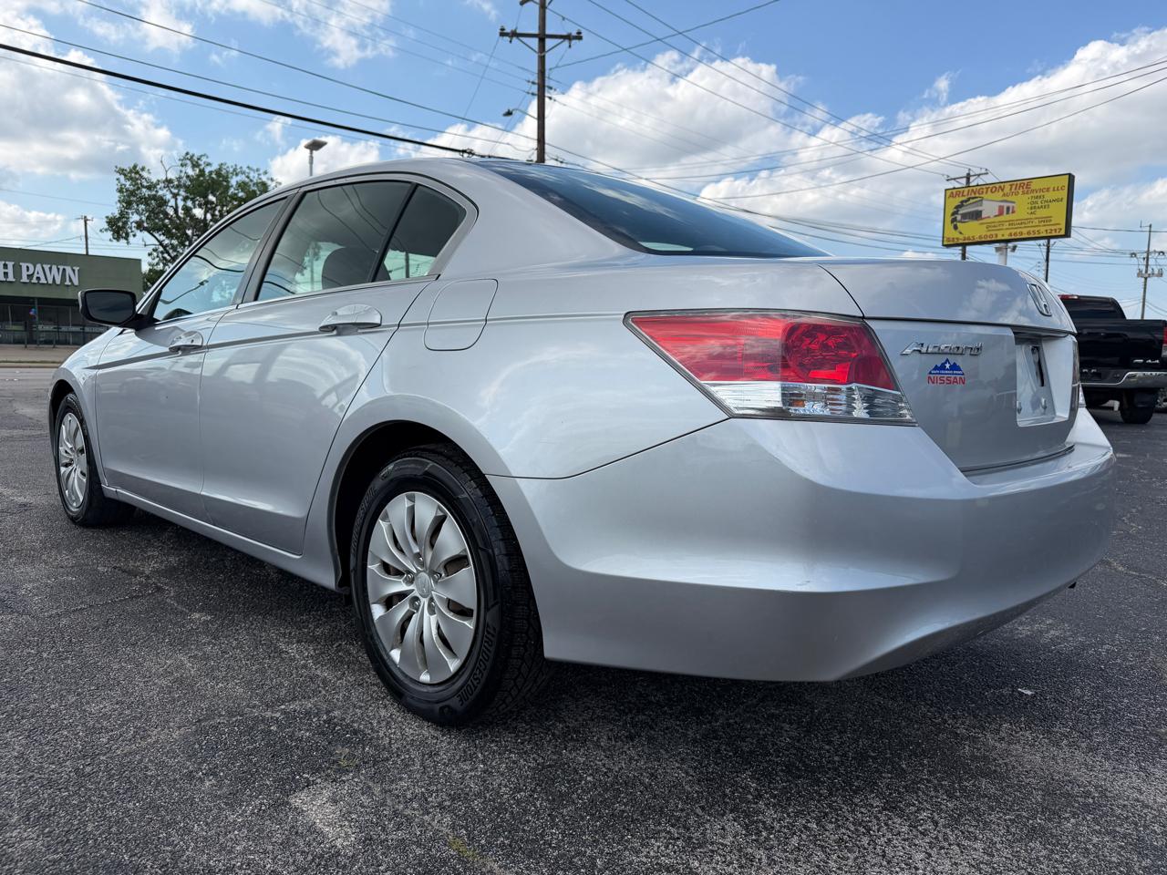 Honda Accord LX sedan AT 2010