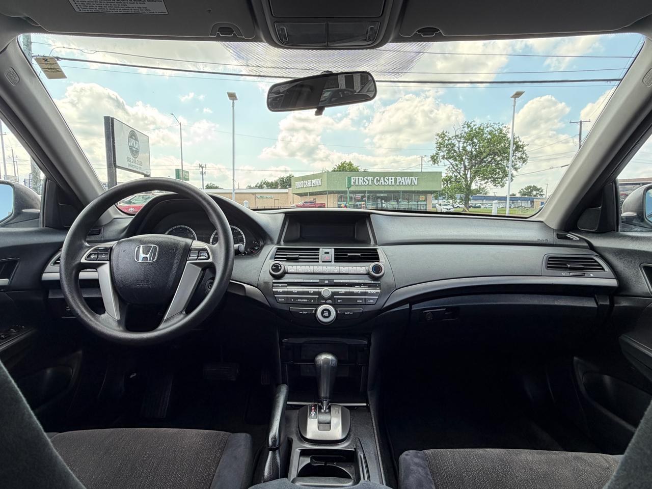 Honda Accord LX sedan AT 2010