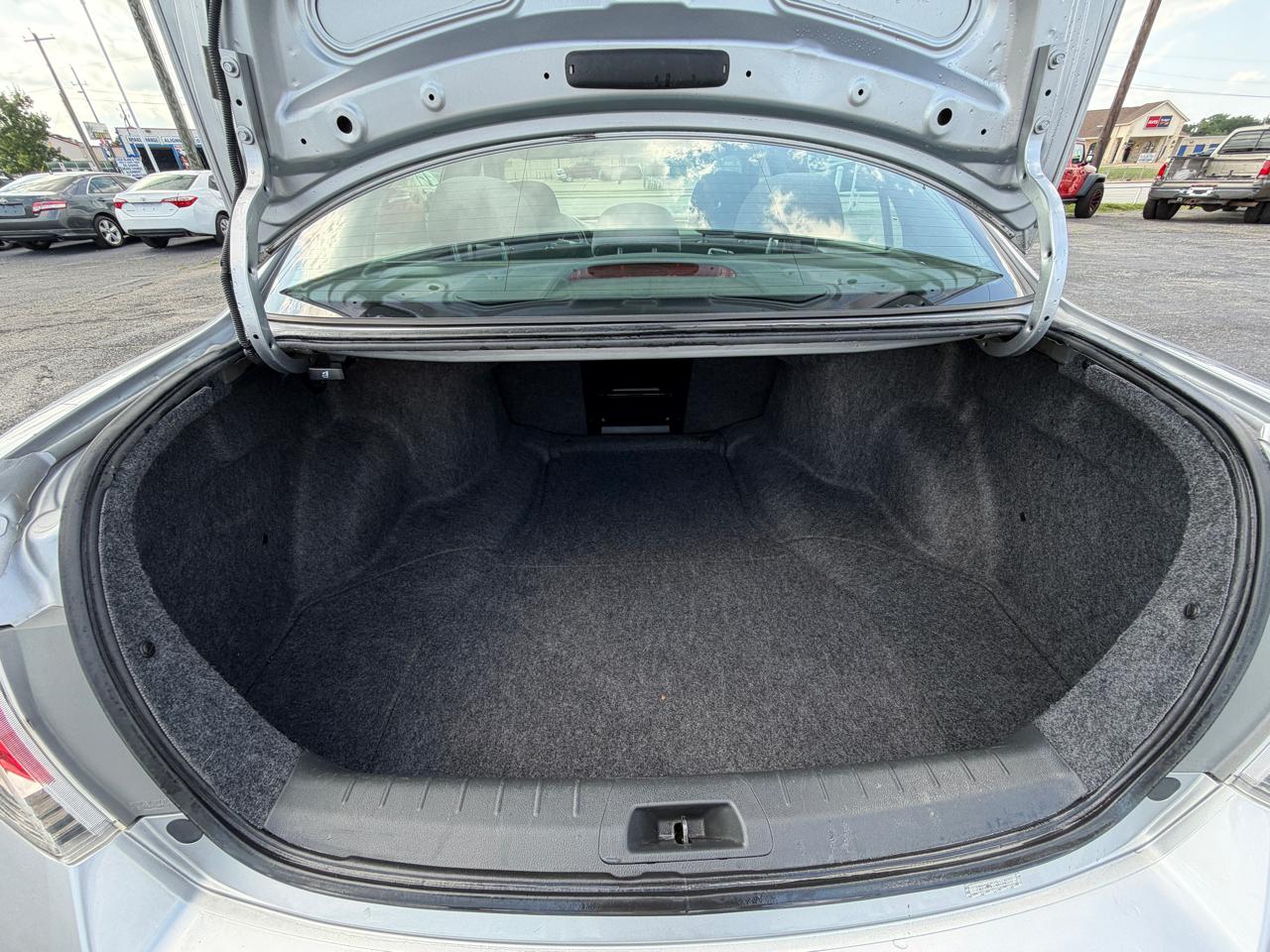 Honda Accord LX sedan AT 2010