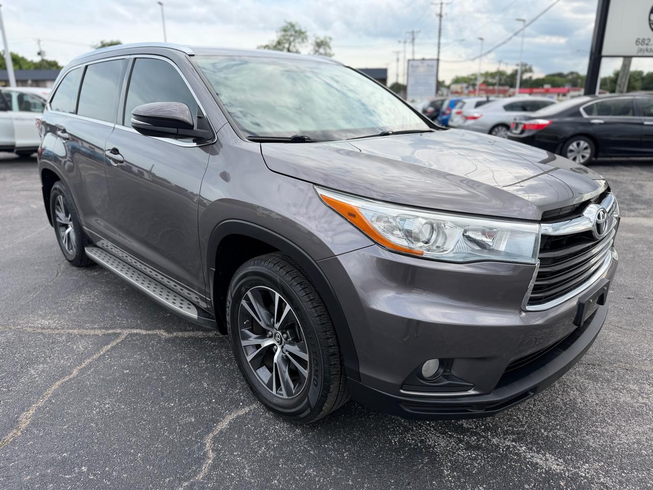 Toyota Highlander XLE FWD V6 2016
