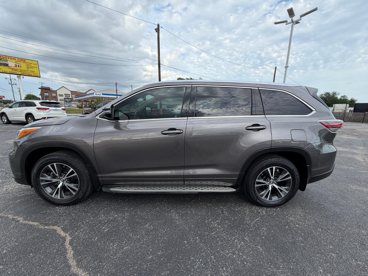 Toyota Highlander XLE FWD V6 2016