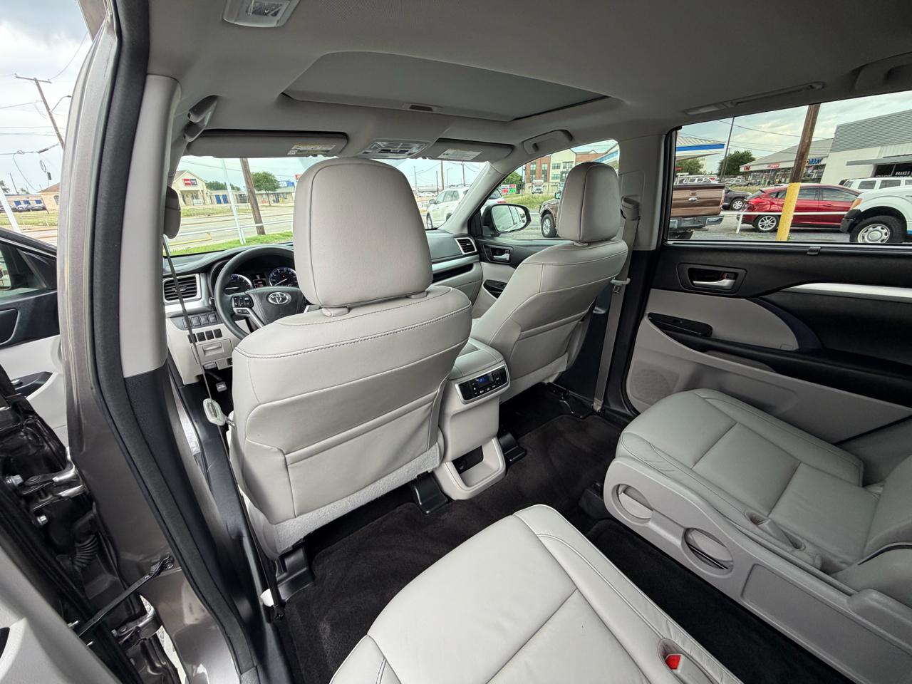 Toyota Highlander XLE FWD V6 2016