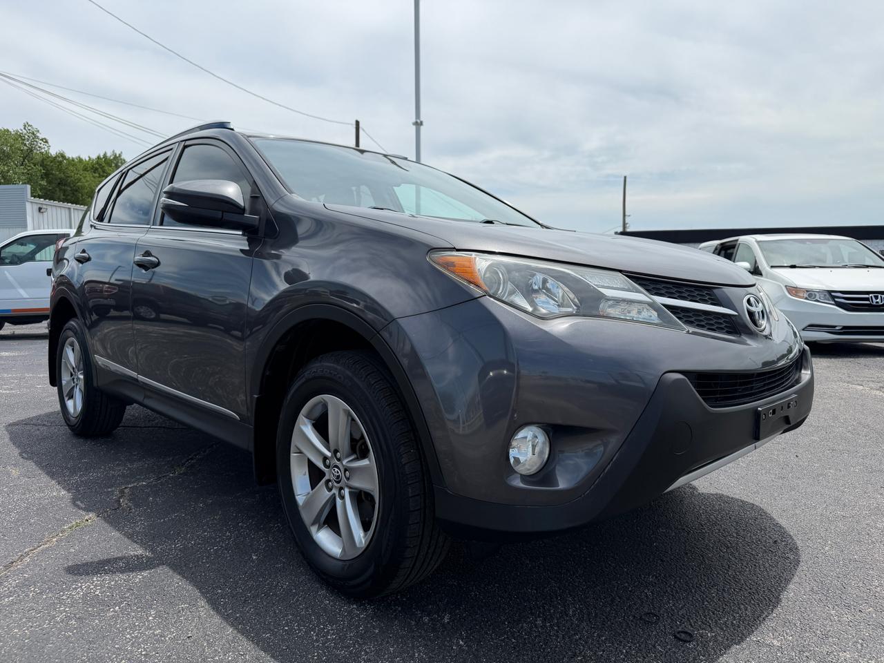 Toyota RAV4 XLE FWD 2015