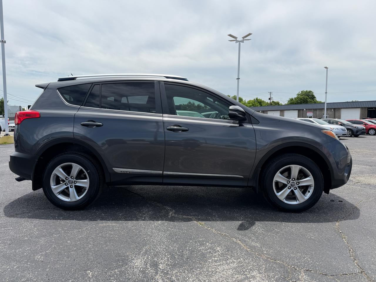 Toyota RAV4 XLE FWD 2015