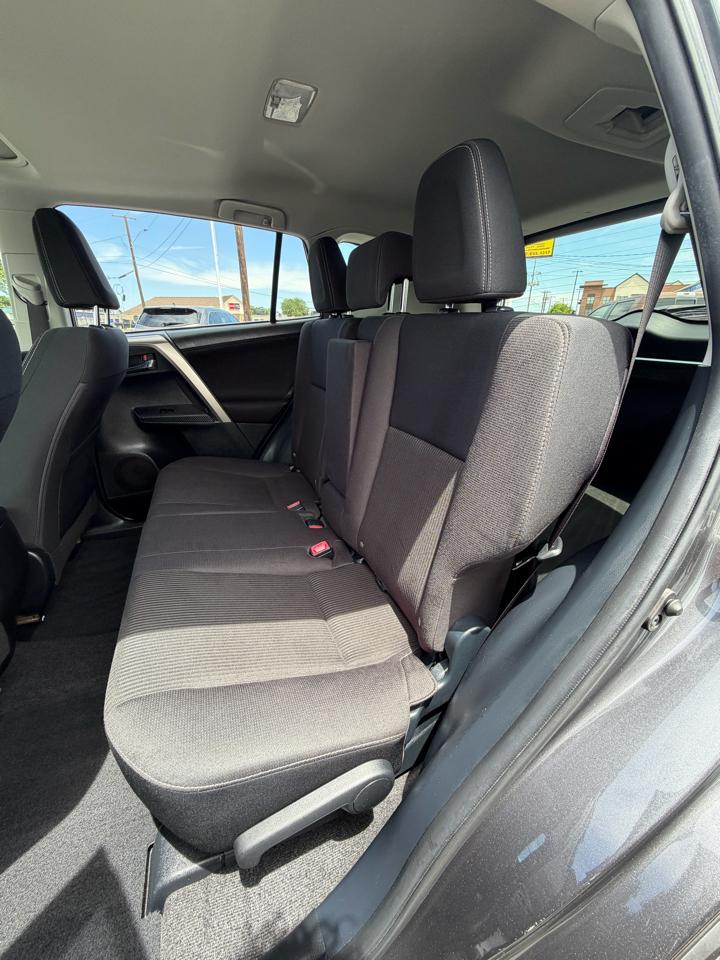 Toyota RAV4 XLE FWD 2015