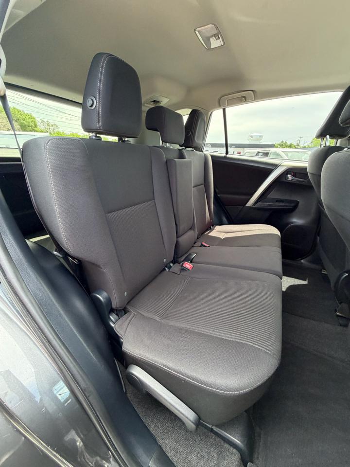 Toyota RAV4 XLE FWD 2015