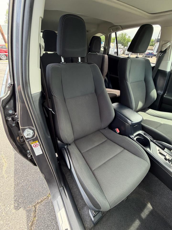 Toyota RAV4 XLE FWD 2015