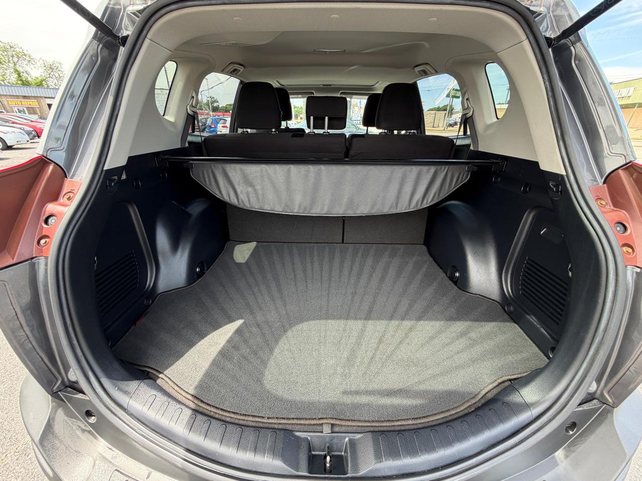 Toyota RAV4 XLE FWD 2015