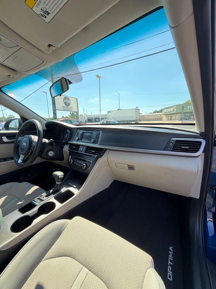 Kia Optima LX 2017