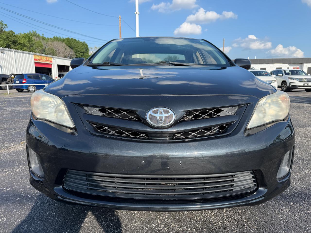 Toyota Corolla LE 2012