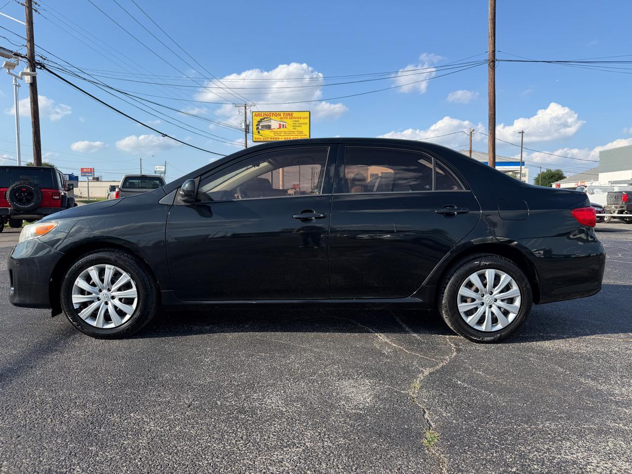 Toyota Corolla LE 2012