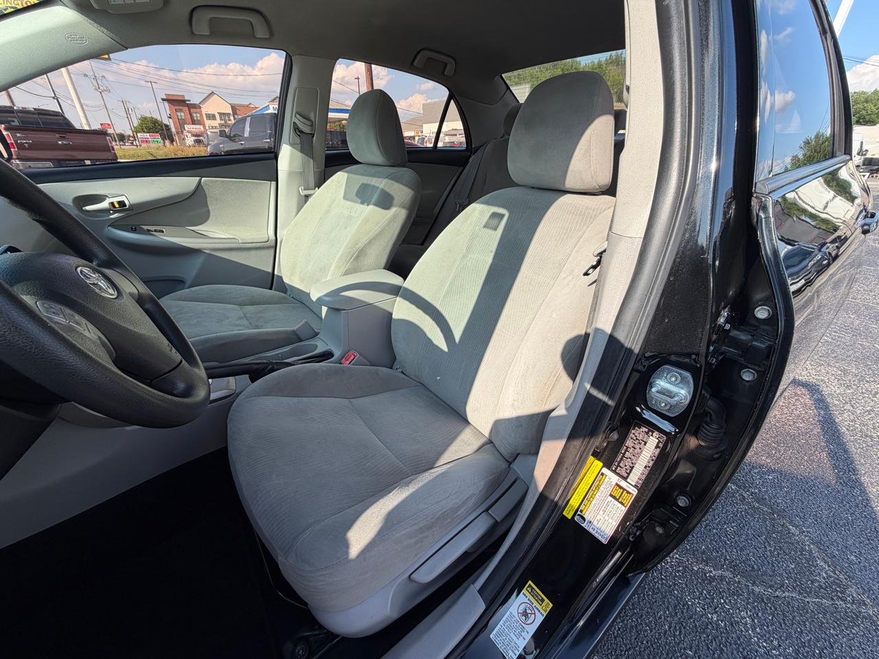 Toyota Corolla LE 2012