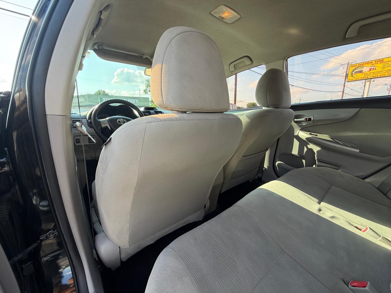 Toyota Corolla LE 2012