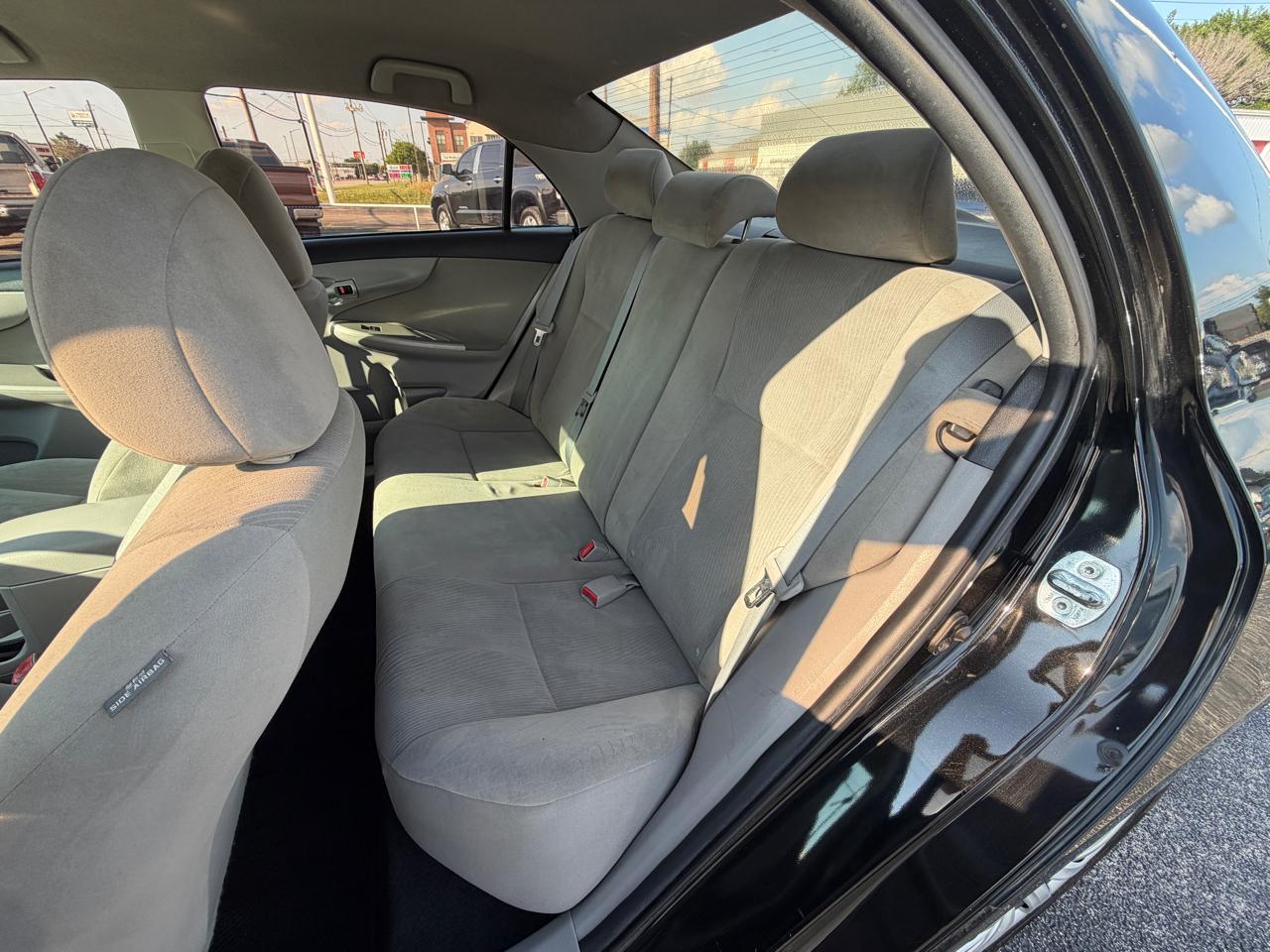 Toyota Corolla LE 2012