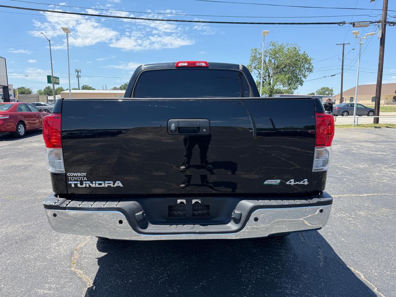 Toyota Tundra Limited 5.7L FFV CrewMax 4WD 2012
