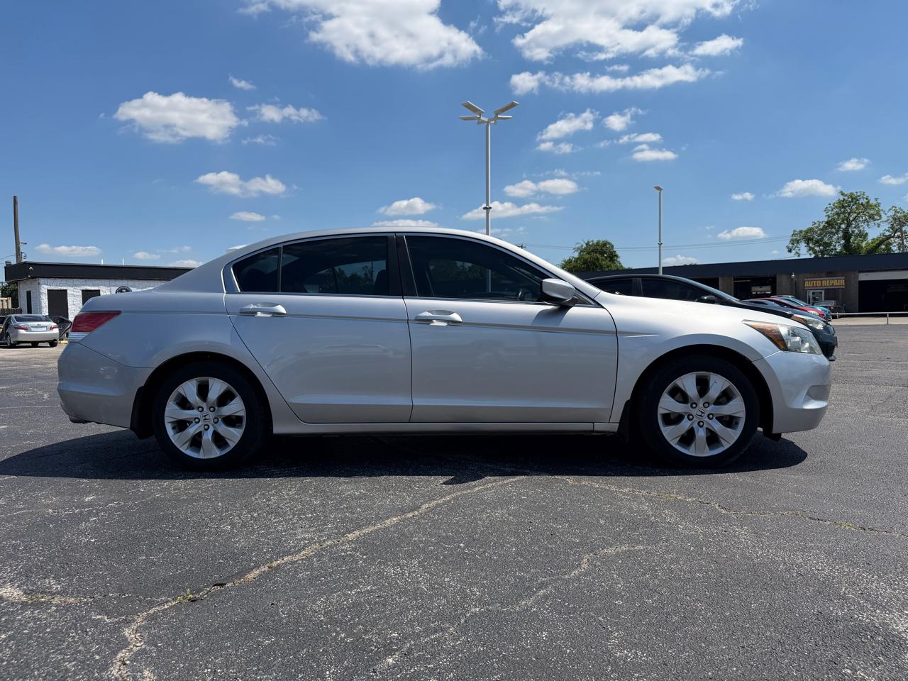 Honda Accord EX-L Sedan AT 2010