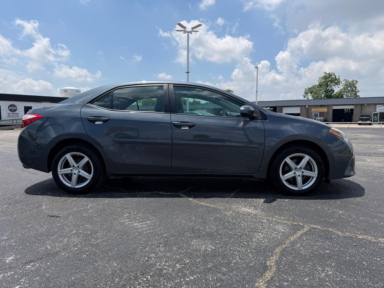 Toyota Corolla LE 2016