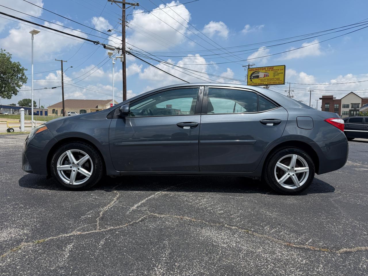 Toyota Corolla LE 2016