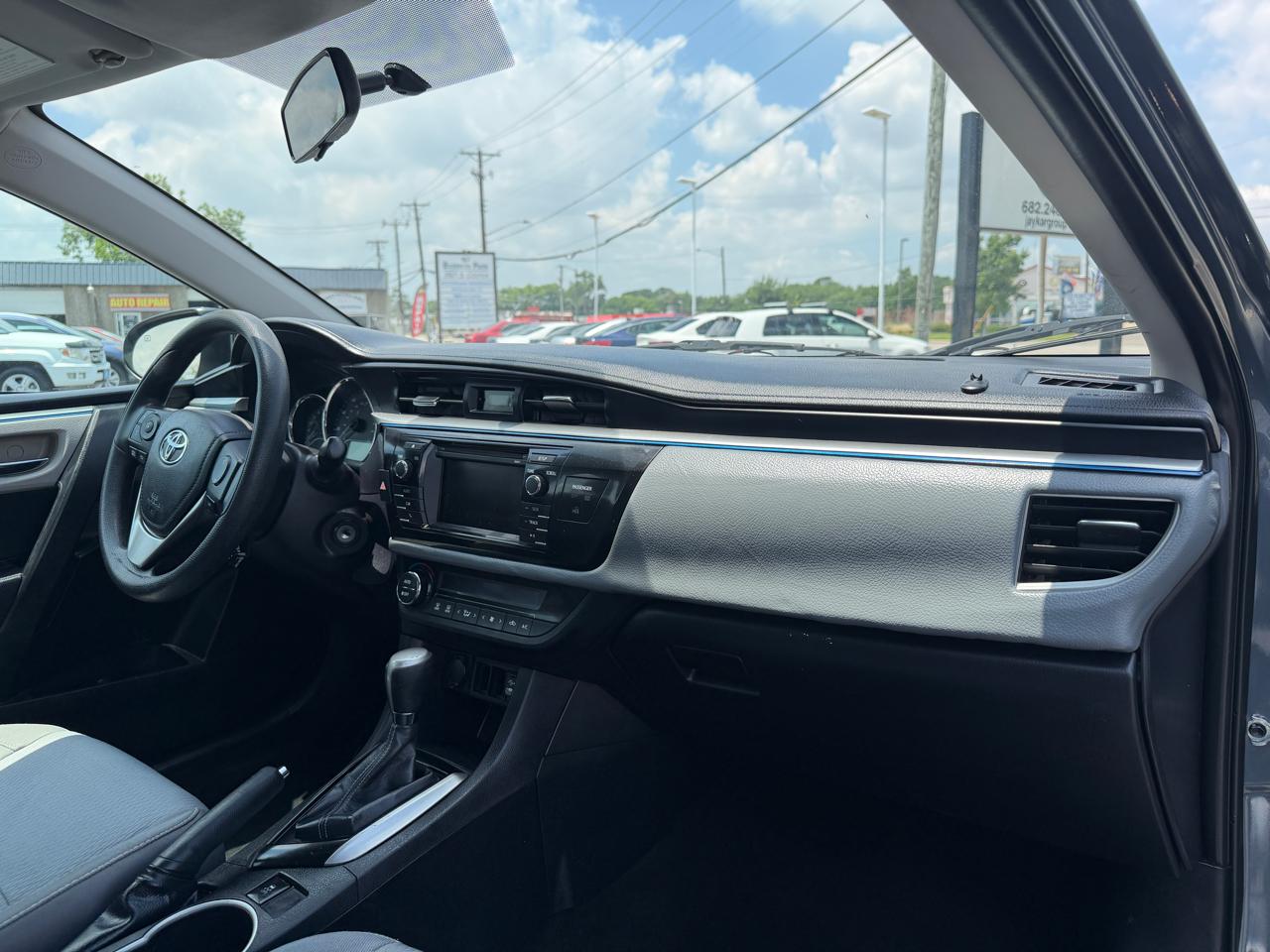 Toyota Corolla LE 2016