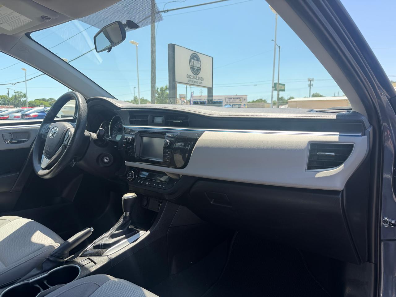 Toyota Corolla LE CVT 2016
