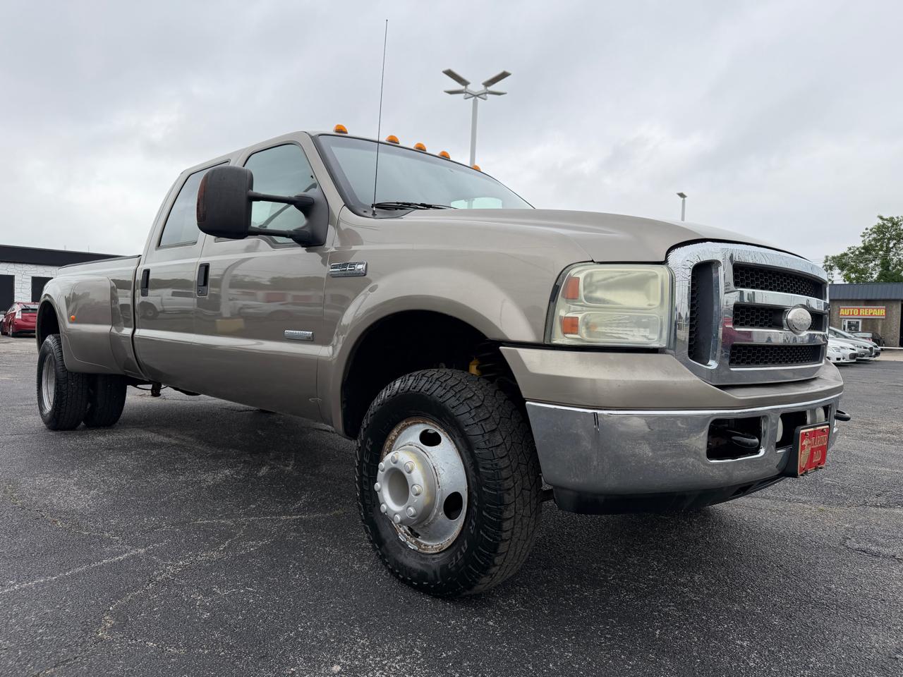 Ford F-350 SD XL Crew Cab 4WD DRW 2005