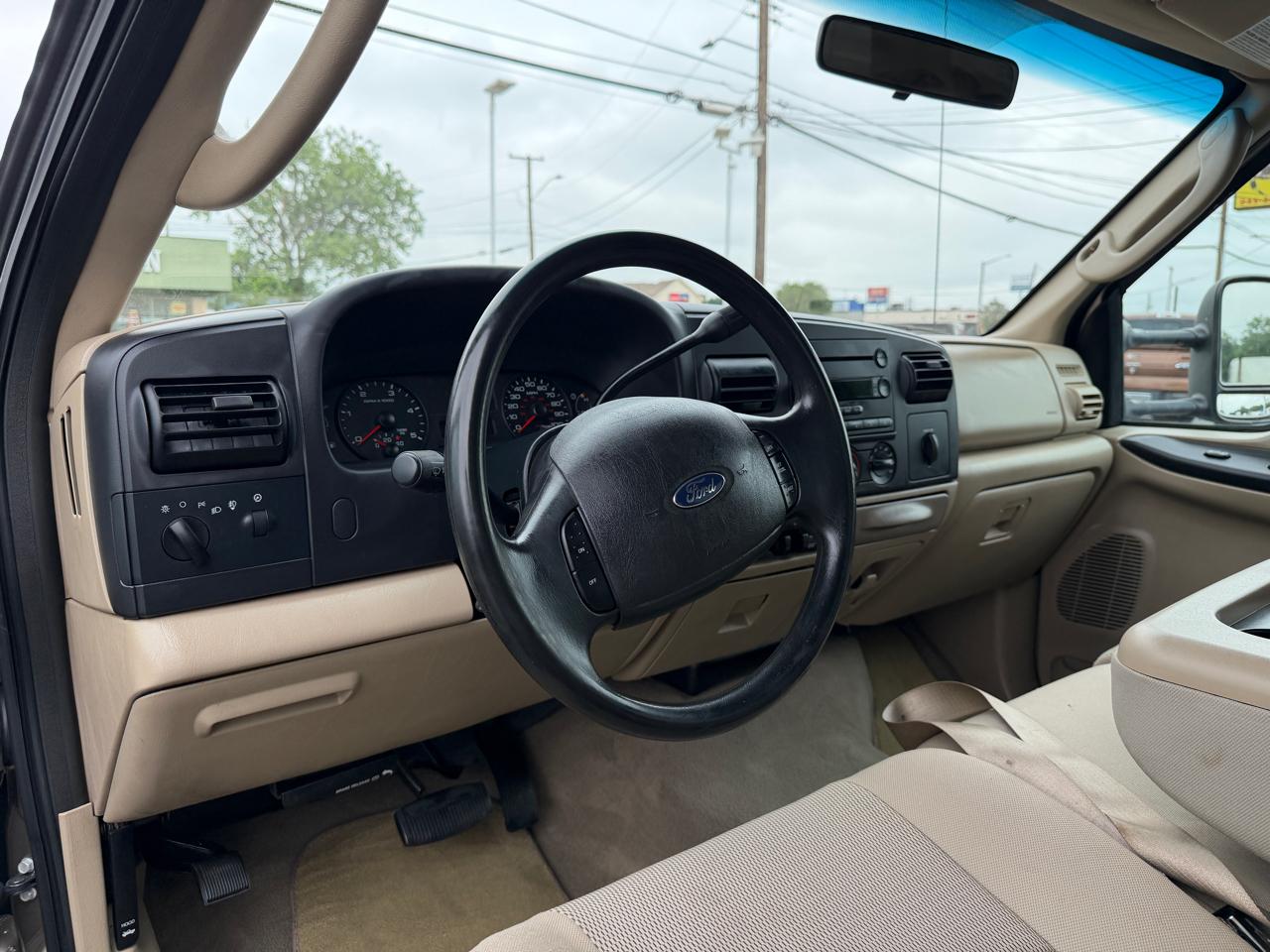 Ford F-350 SD XL Crew Cab 4WD DRW 2005